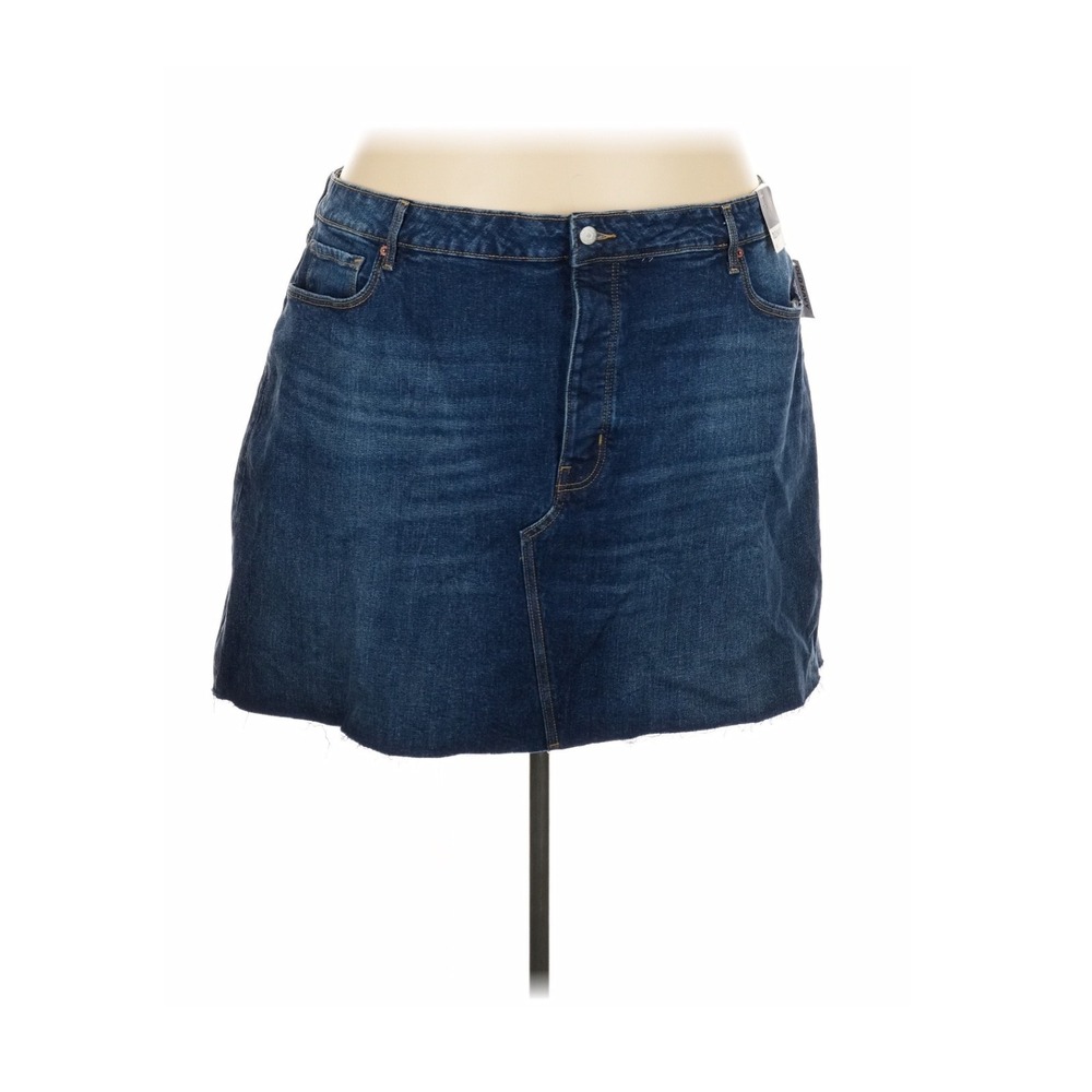 Old Navy Womens Blue Denim‎ Mini Skirt Size 28 Raw Hem Five Pocket Casual NWT